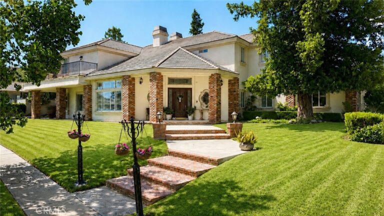 1675 N Quince Way, Upland