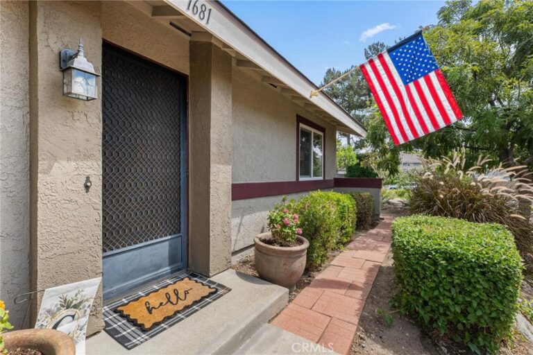 1681 Carmel, Upland