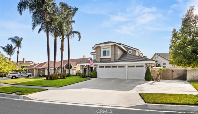 1693 Eastgate, Upland