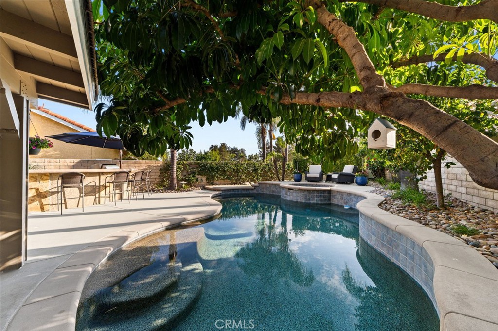 1693 Eastgate, Upland
