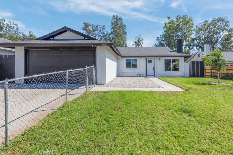 17041 Fairfax, Fontana