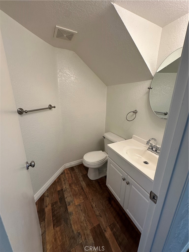 172 W Walnut #D, Rialto