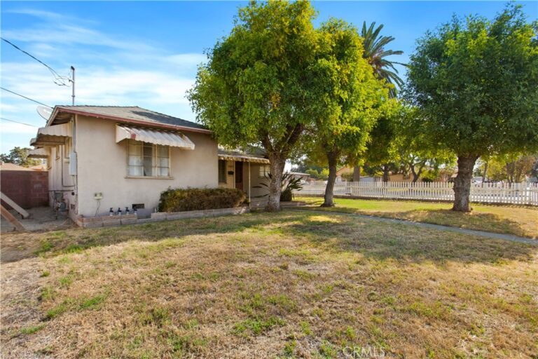 17292 Owen Street, Fontana