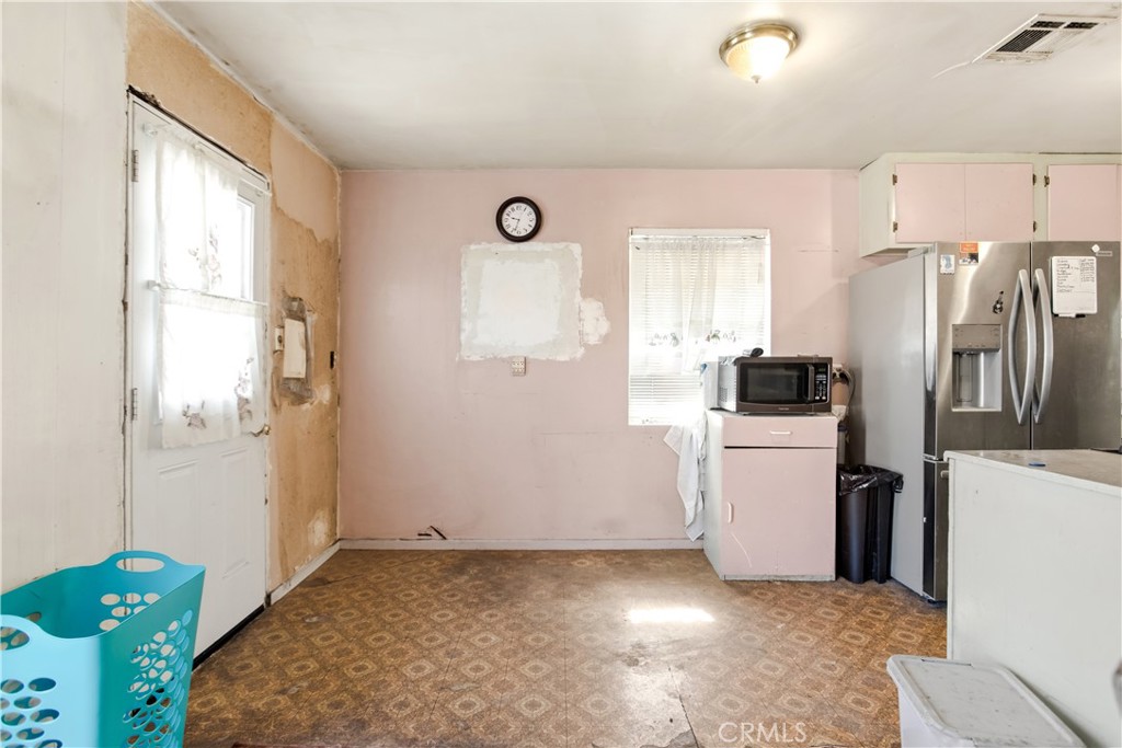 17292 Owen Street, Fontana