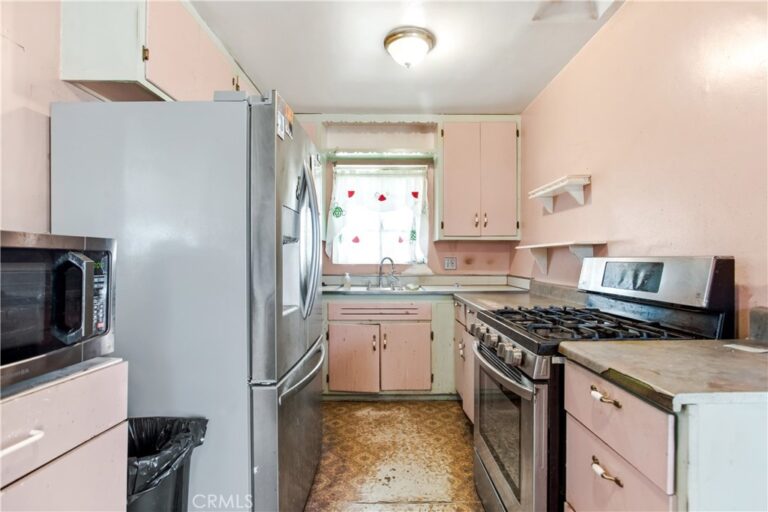 17292 Owen Street, Fontana