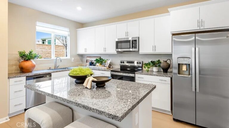 1743 Phantom Lane, Rialto