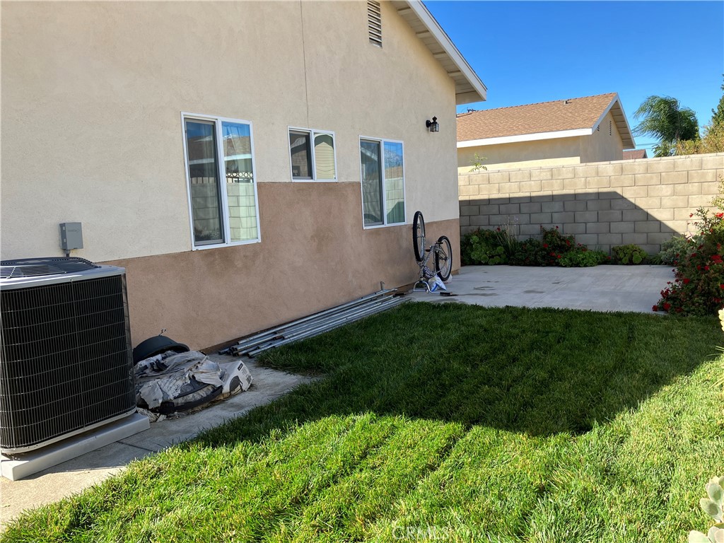 17548 Court Street, Fontana