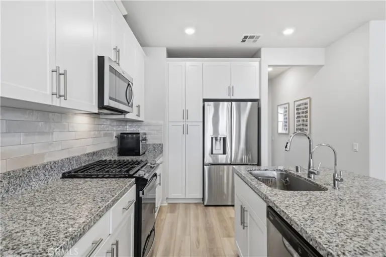 1756 Cayton Loop, West Covina