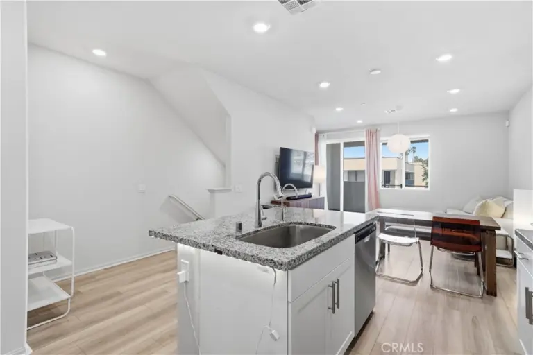 1756 Cayton Loop, West Covina