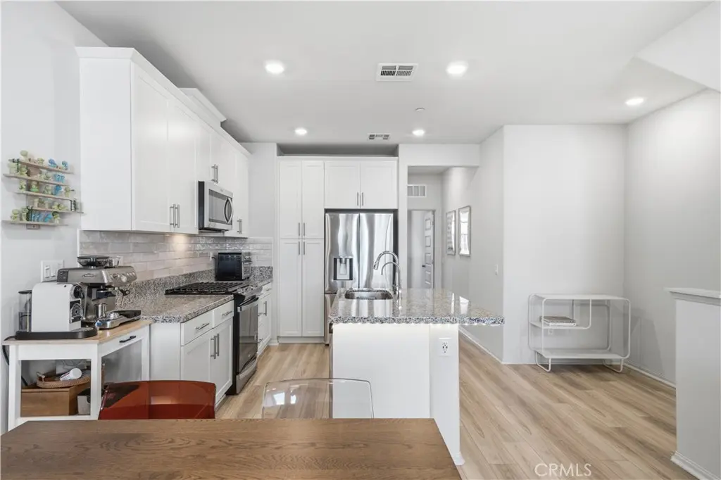 1756 Cayton Loop, West Covina