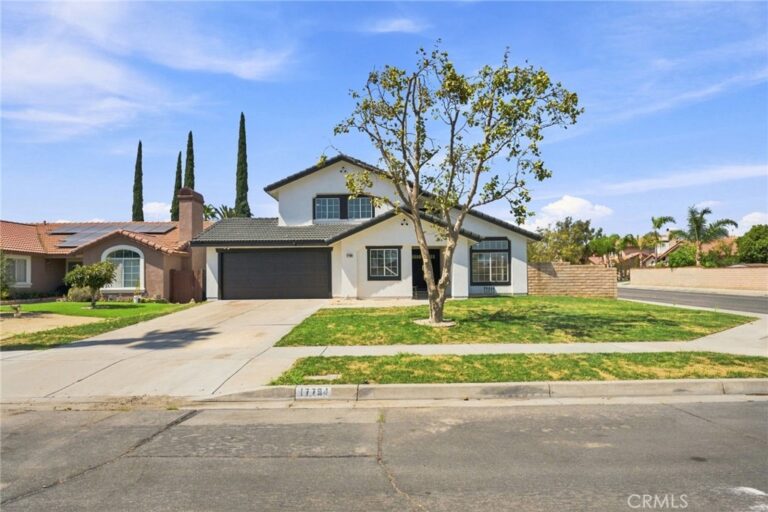 17794 Sandhurst, Fontana