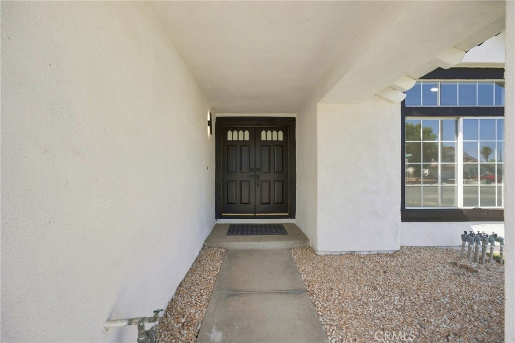 17794 Sandhurst, Fontana