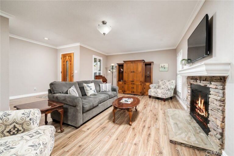 179 Oak Forest Circle, Glendora