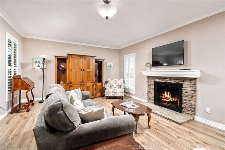 179 Oak Forest Circle, Glendora