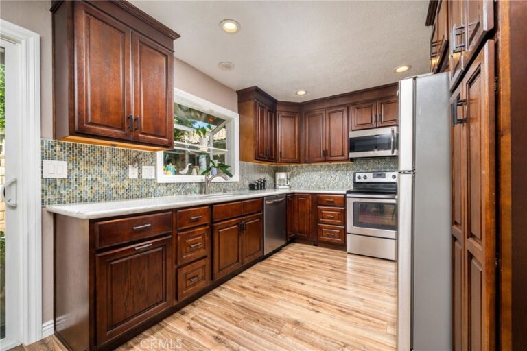 179 Oak Forest Circle, Glendora