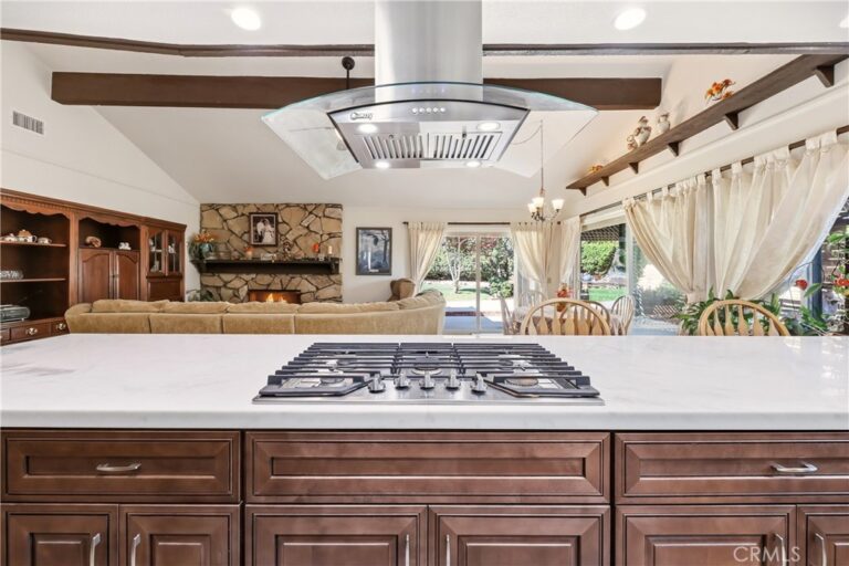 181 Miramar, Upland