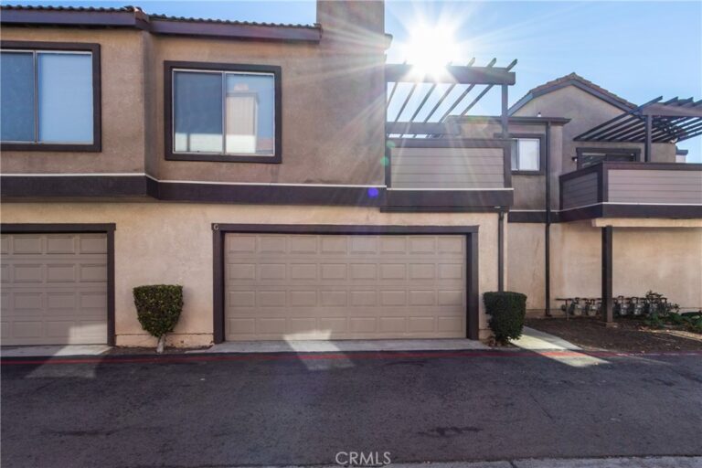 1814 N Vineyard #G, Ontario