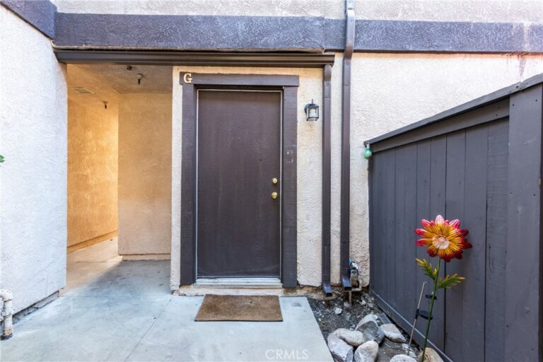 1814 N Vineyard #G, Ontario