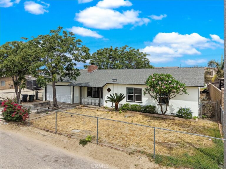 18232 Miller, Fontana