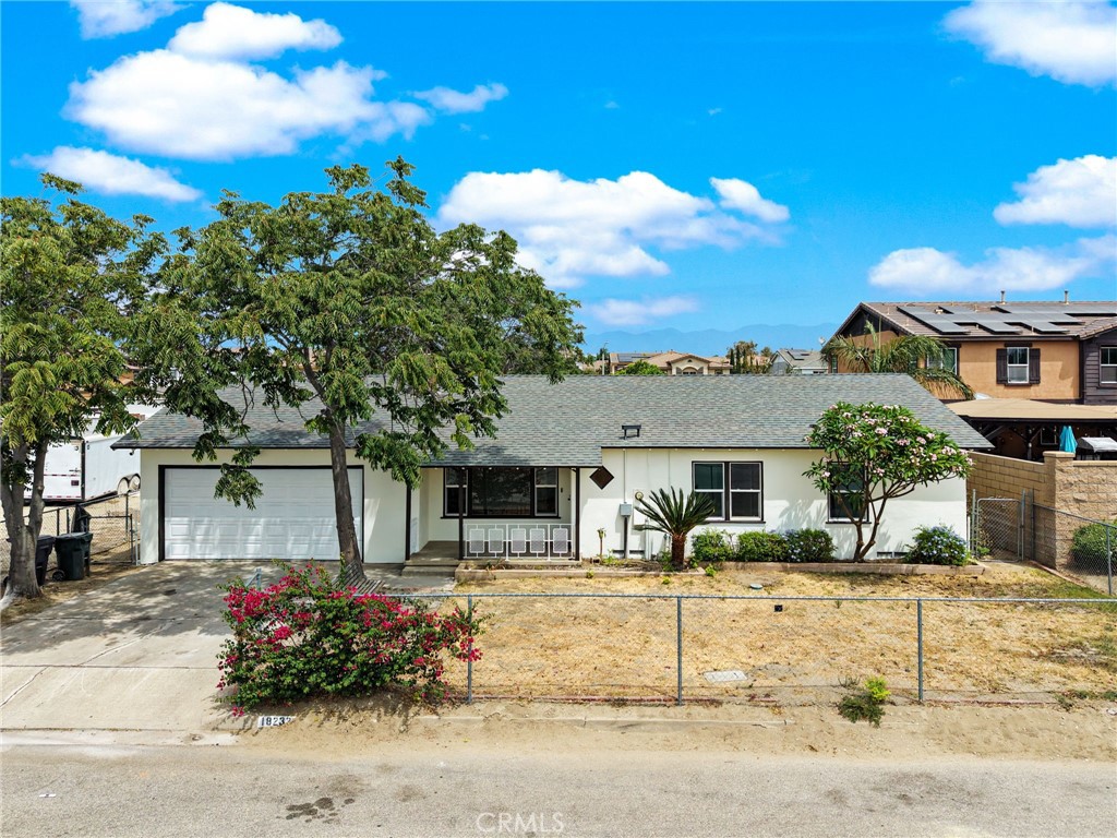 18232 Miller, Fontana
