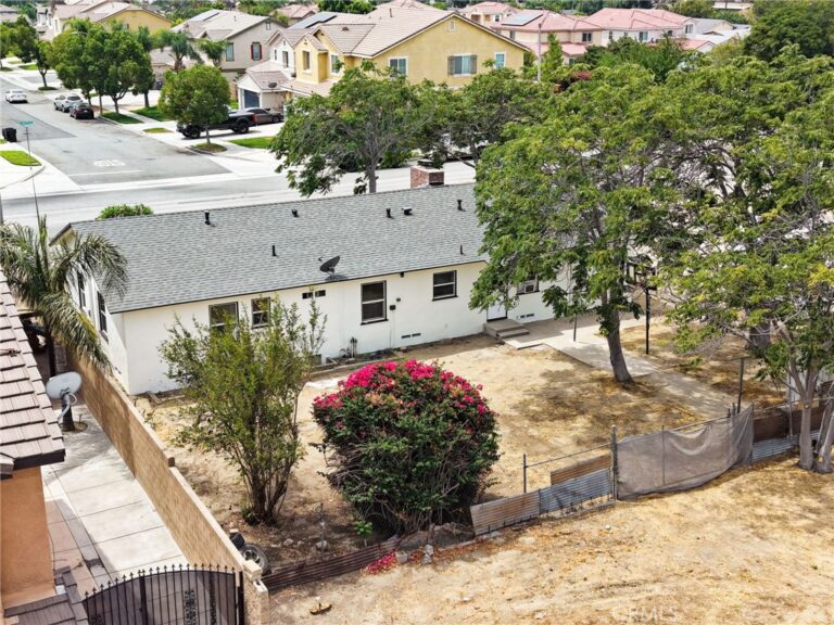 18232 Miller, Fontana