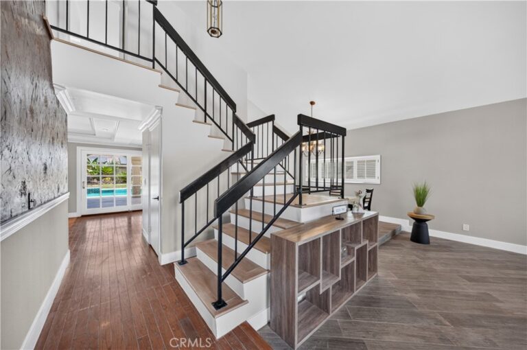 1830 Vail Way, Upland