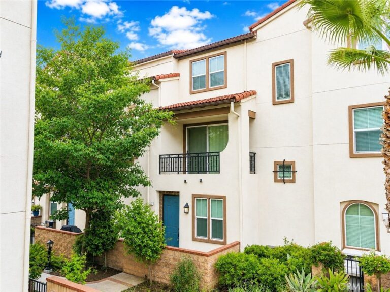 184 Royal, Upland