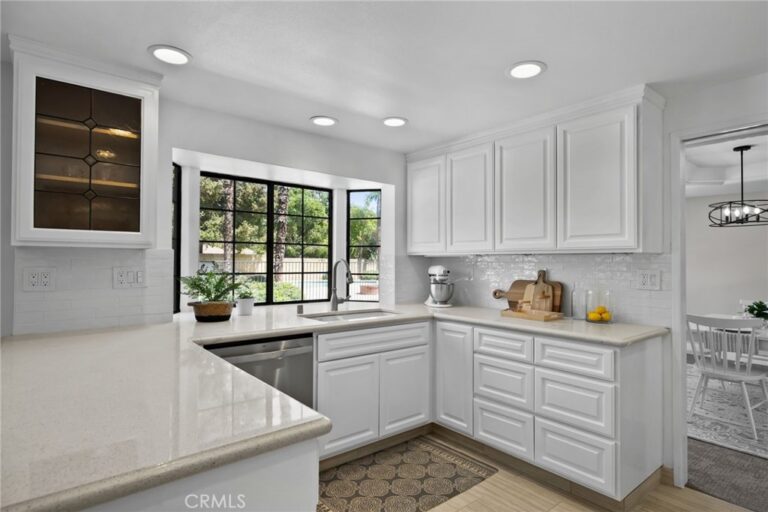 1868 N Laurel, Upland
