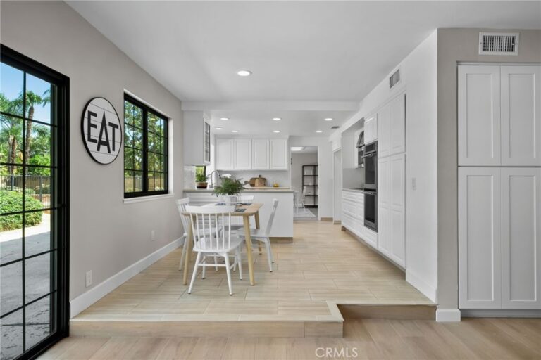 1868 N Laurel, Upland