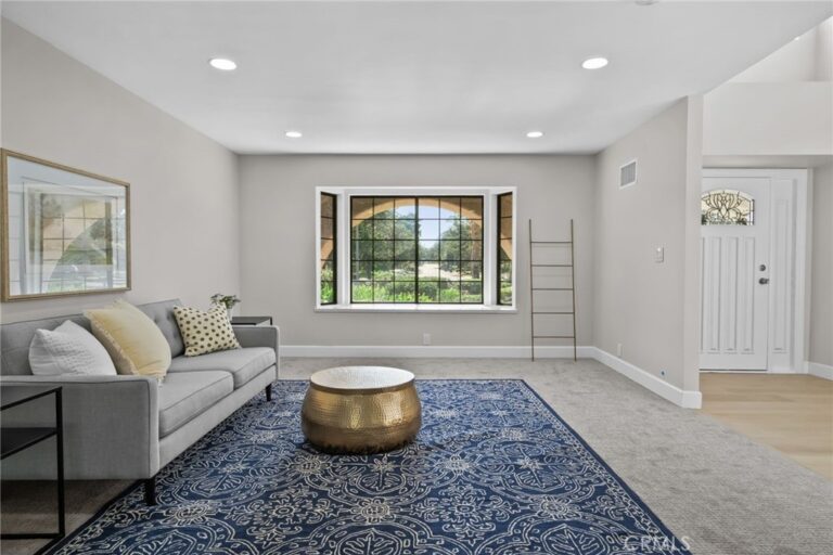 1868 N Laurel, Upland