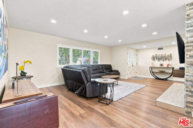 1873 Rosemount Avenue, Claremont