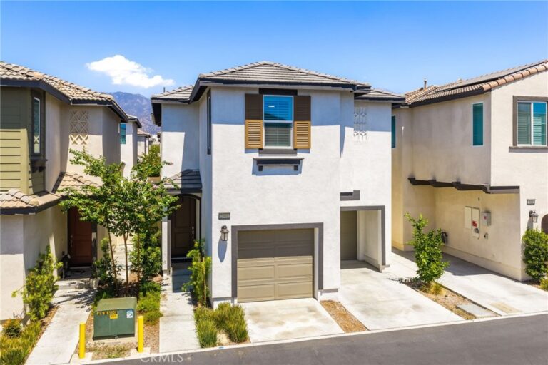 2001 Dewdrop, Upland