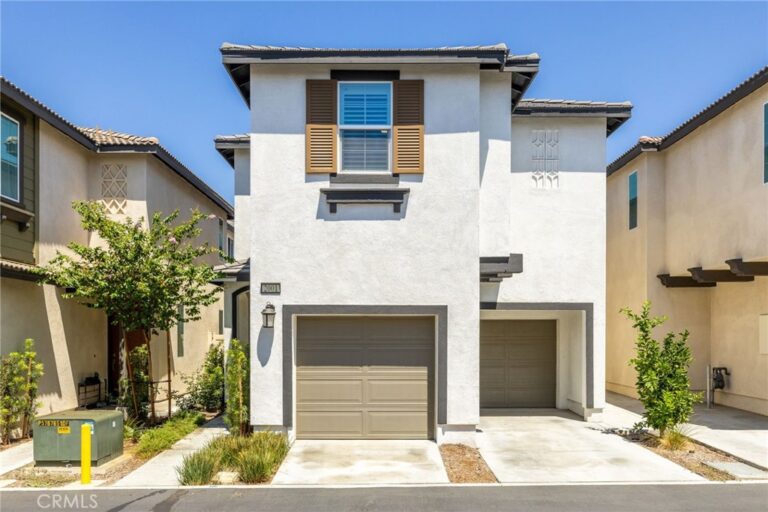 2001 Dewdrop, Upland