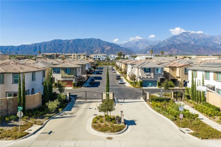 2001 Dewdrop, Upland