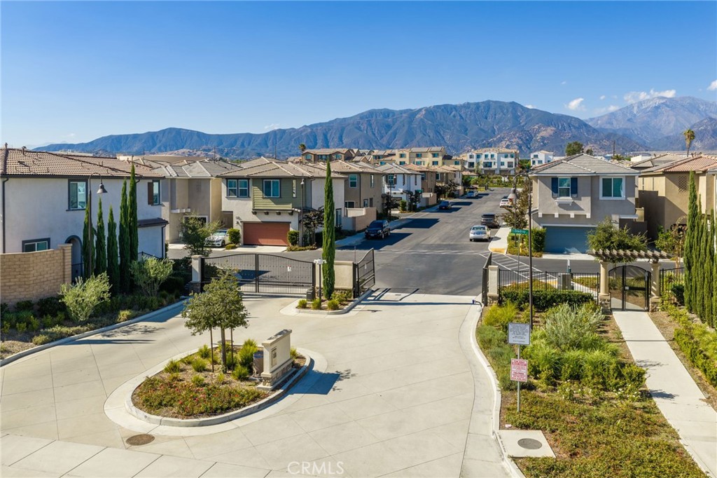 2001 Dewdrop, Upland