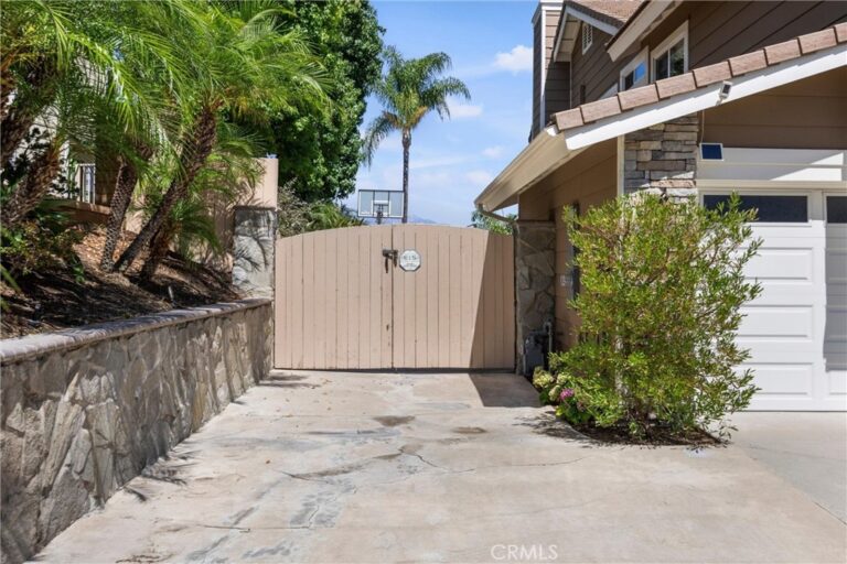 2026 Paseo Susana, San Dimas