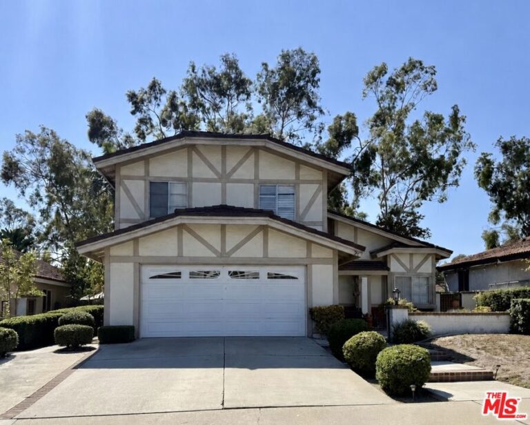 21 Country Wood Drive, Pomona