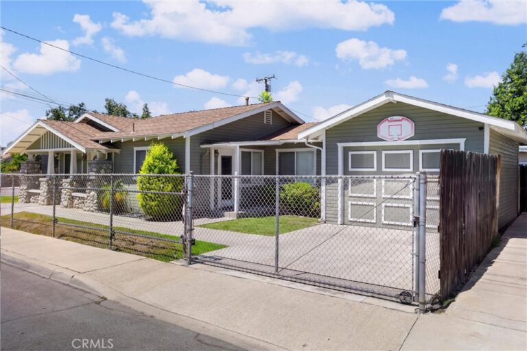 2103 2115 B Street, La Verne