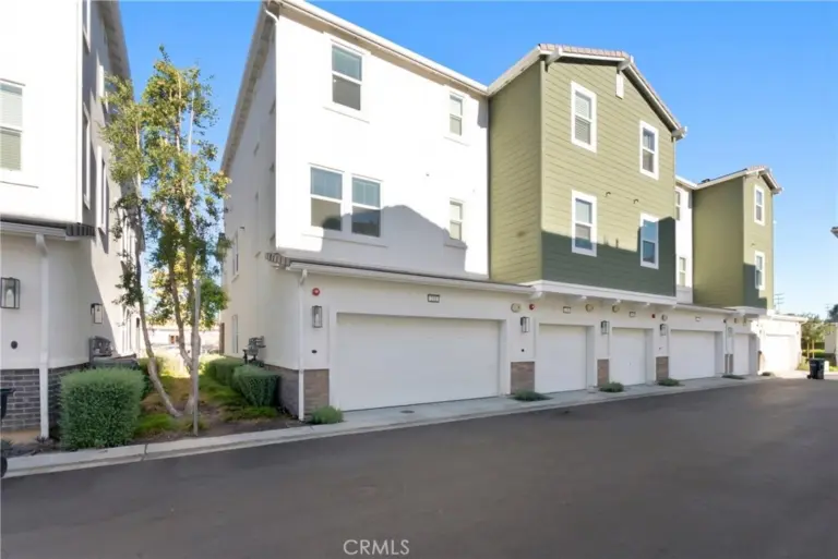 211 N Vincent Avenue, West Covina