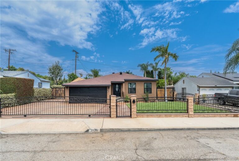 2136 Stanford, Pomona
