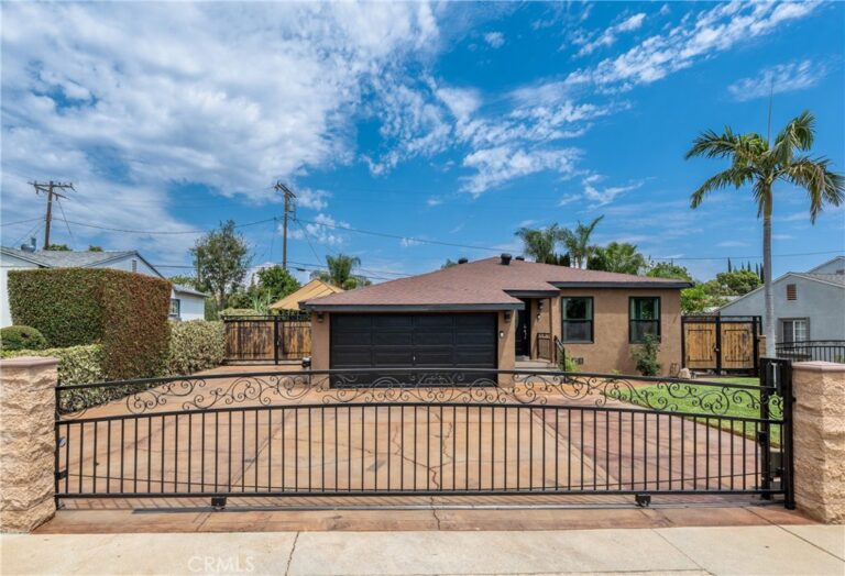 2136 Stanford, Pomona