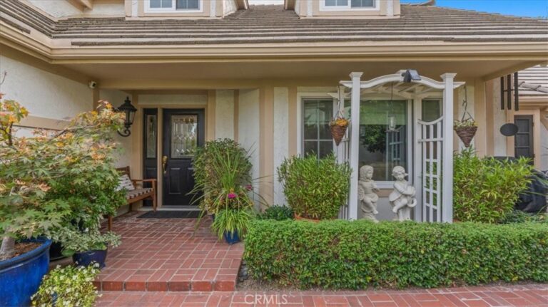 2184 Eiffel Circle, Upland
