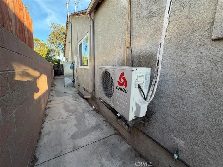 2203 Las Vegas Ave, Pomona