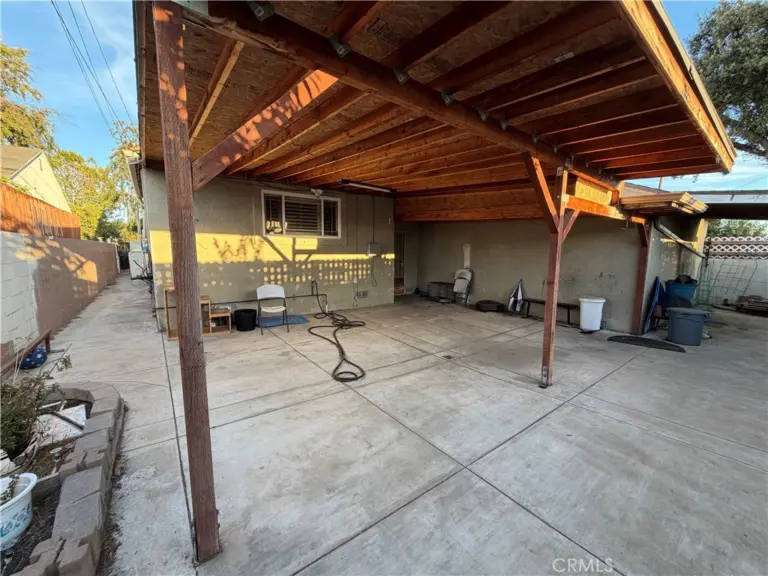 2203 Las Vegas Ave, Pomona