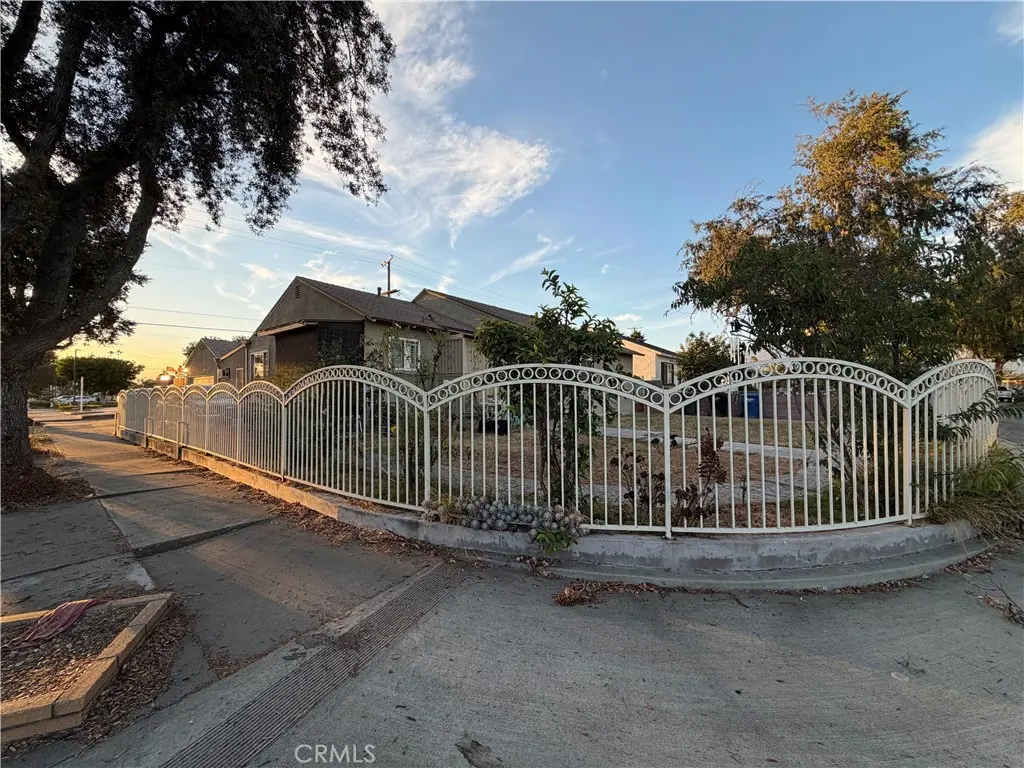 2203 Las Vegas Ave, Pomona