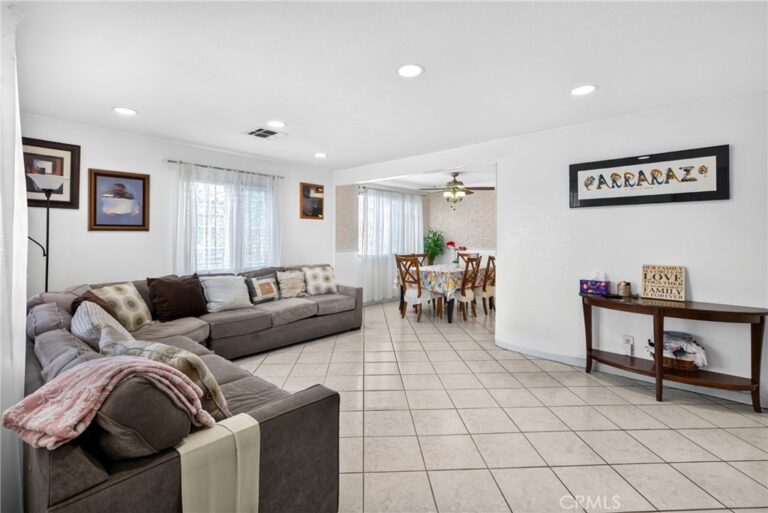 2211 Angela, Pomona