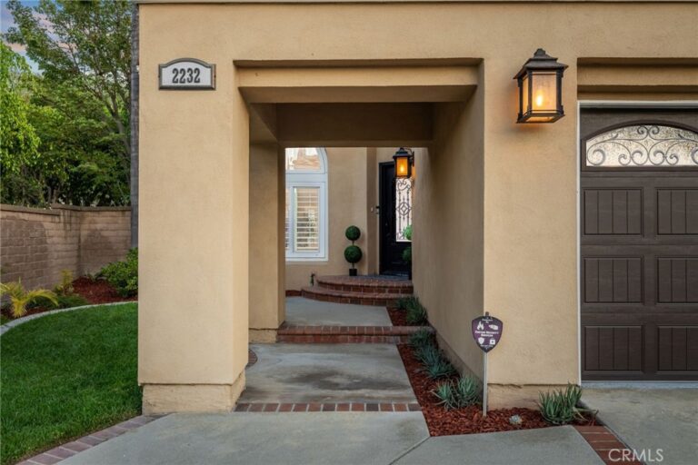 2232 Calle Liseta, San Dimas