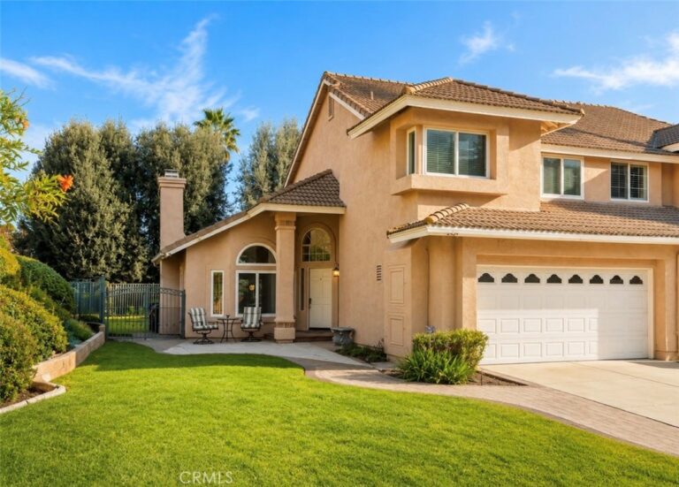 2304 Calle Adriana, San Dimas