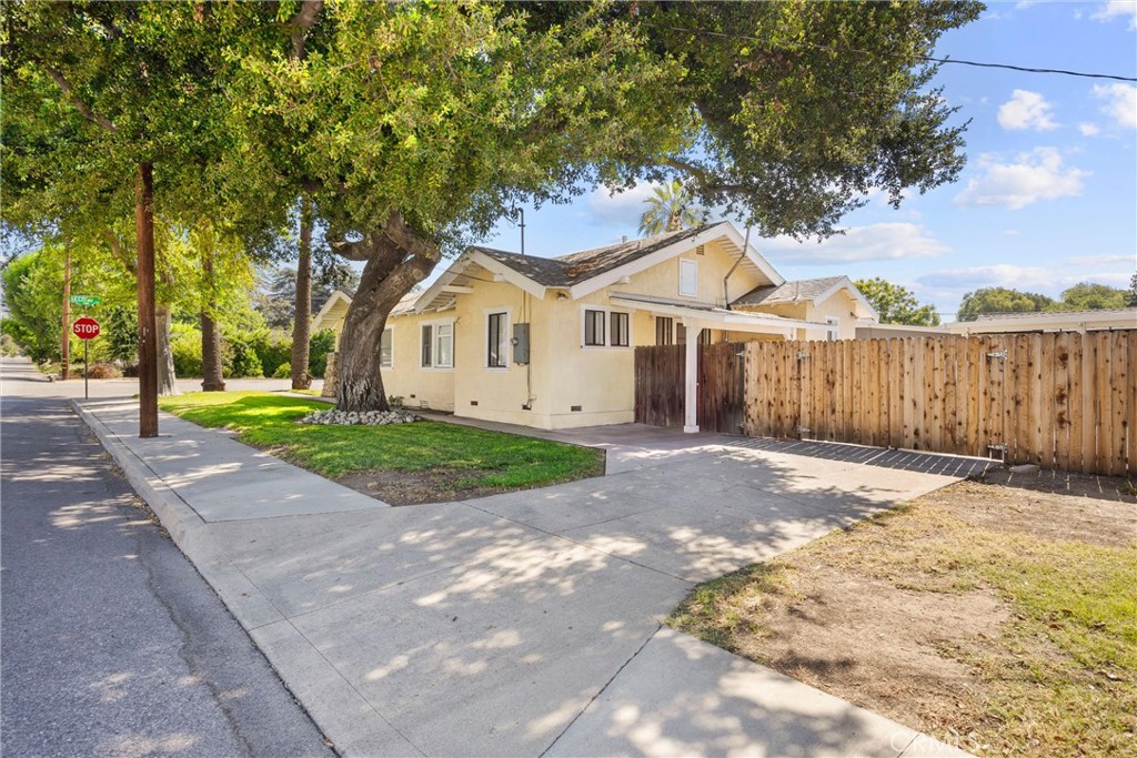 2408 2130 2nd Street, La Verne