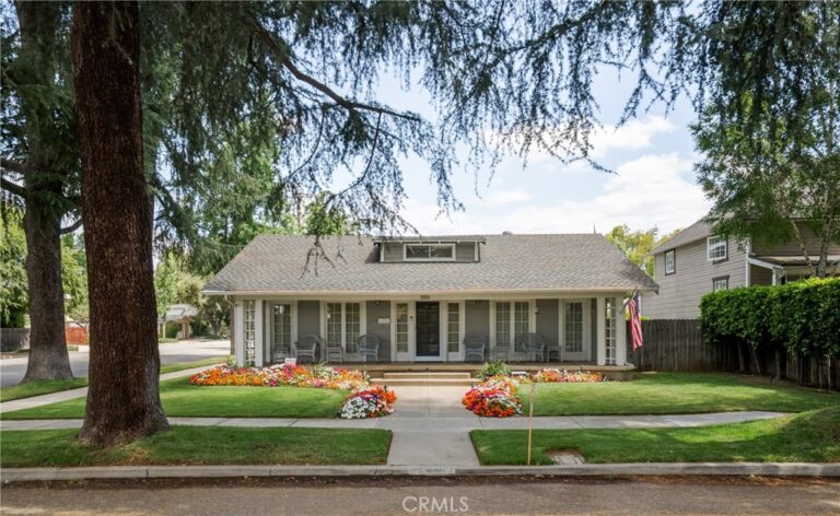 2411 3rd, La Verne